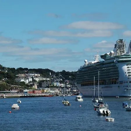 Hotel Watersedge Cobh
