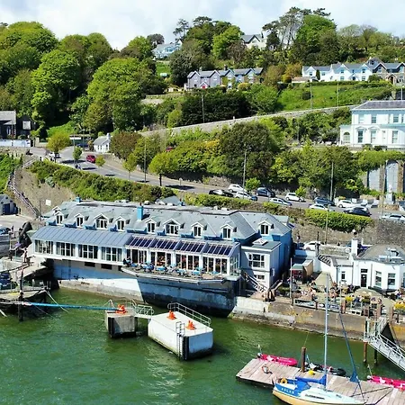 Otel Watersedge Cobh